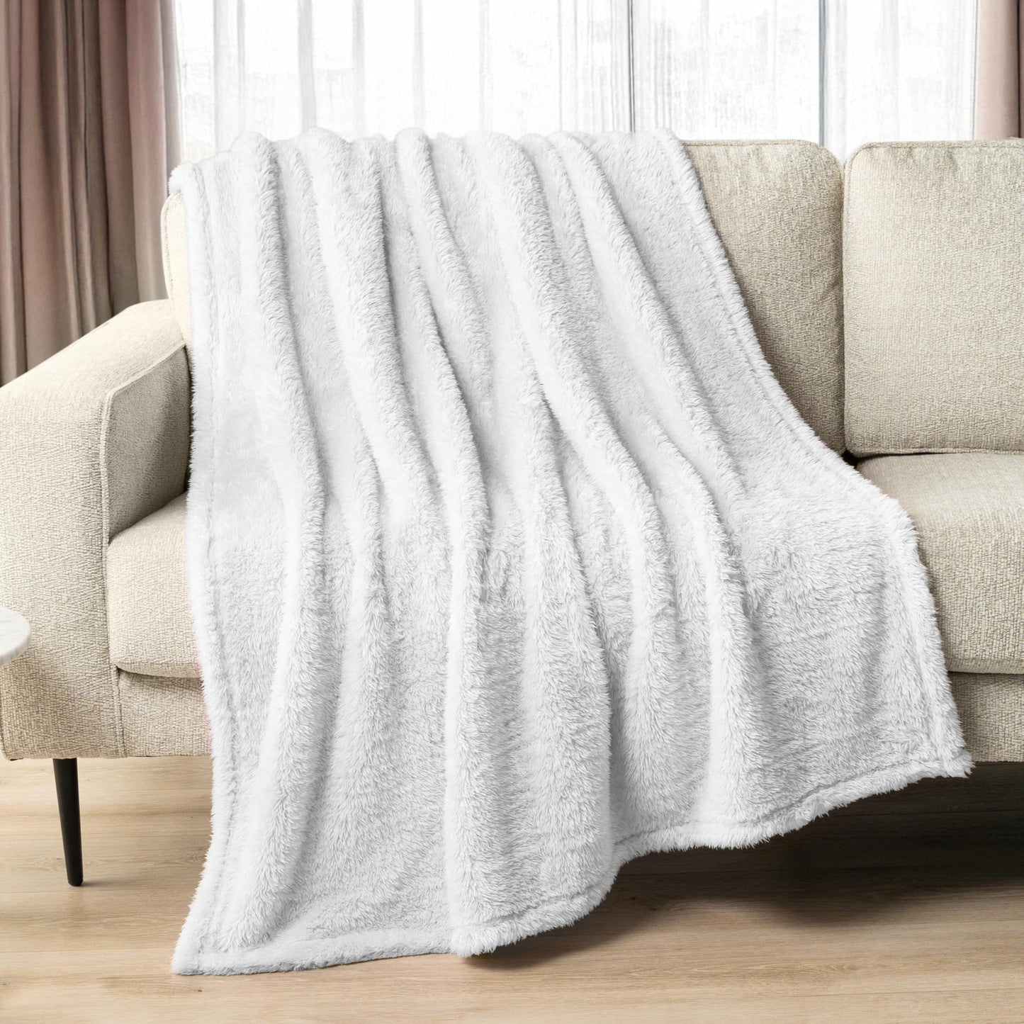PAVILIA Sherpa Throw Blanket for Couch Sofa White Fluffy Warm Plush Blanket for Twin Bed Cozy Super Soft Lightweight Throw Fuzzy Decorative Blanket All Season Home 60x80