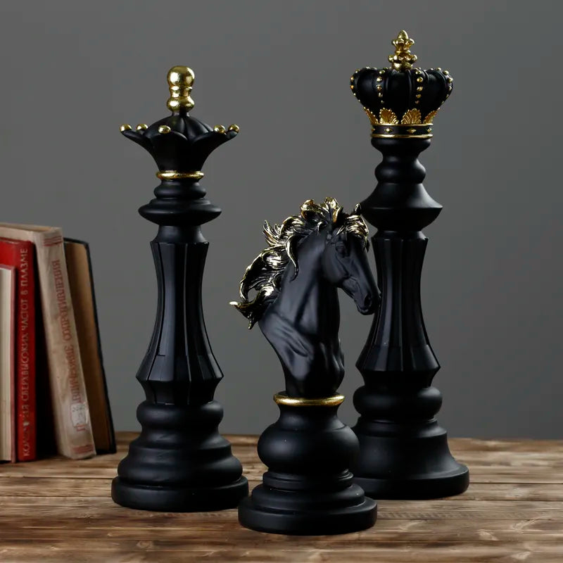 Perssia RoyalHeritage™ Antique Chess Crafts — Vintage Hand‑Carved Collectible Pieces - PERSSIA