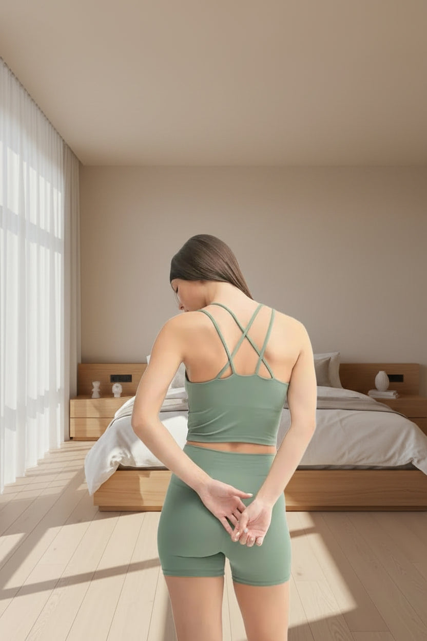 MONO B Venice Cloud Light Crisscross Sports Bra- TreUS