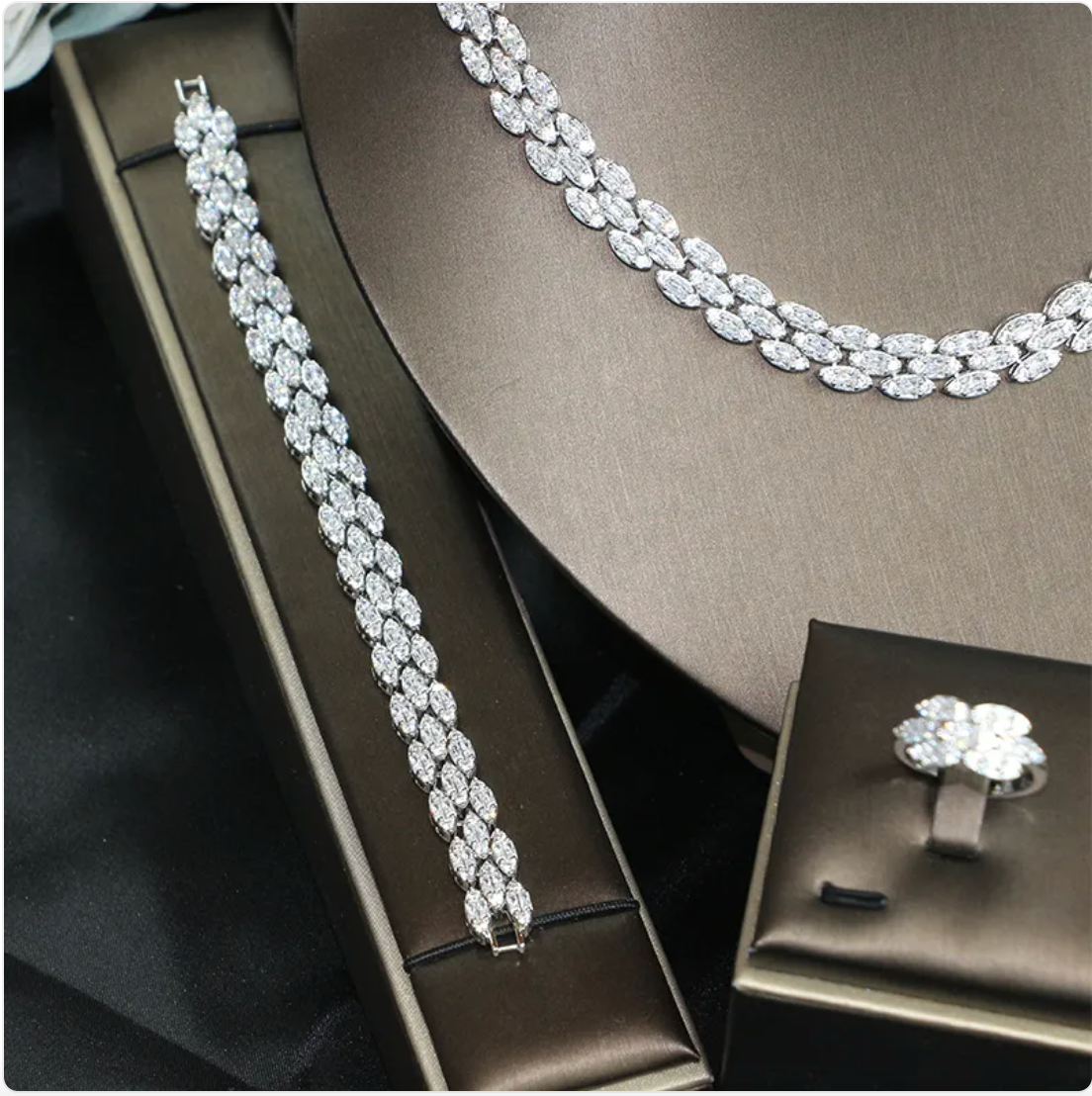 Perssia FloraElegance™ Wedding Jewelry Set - PERSSIA