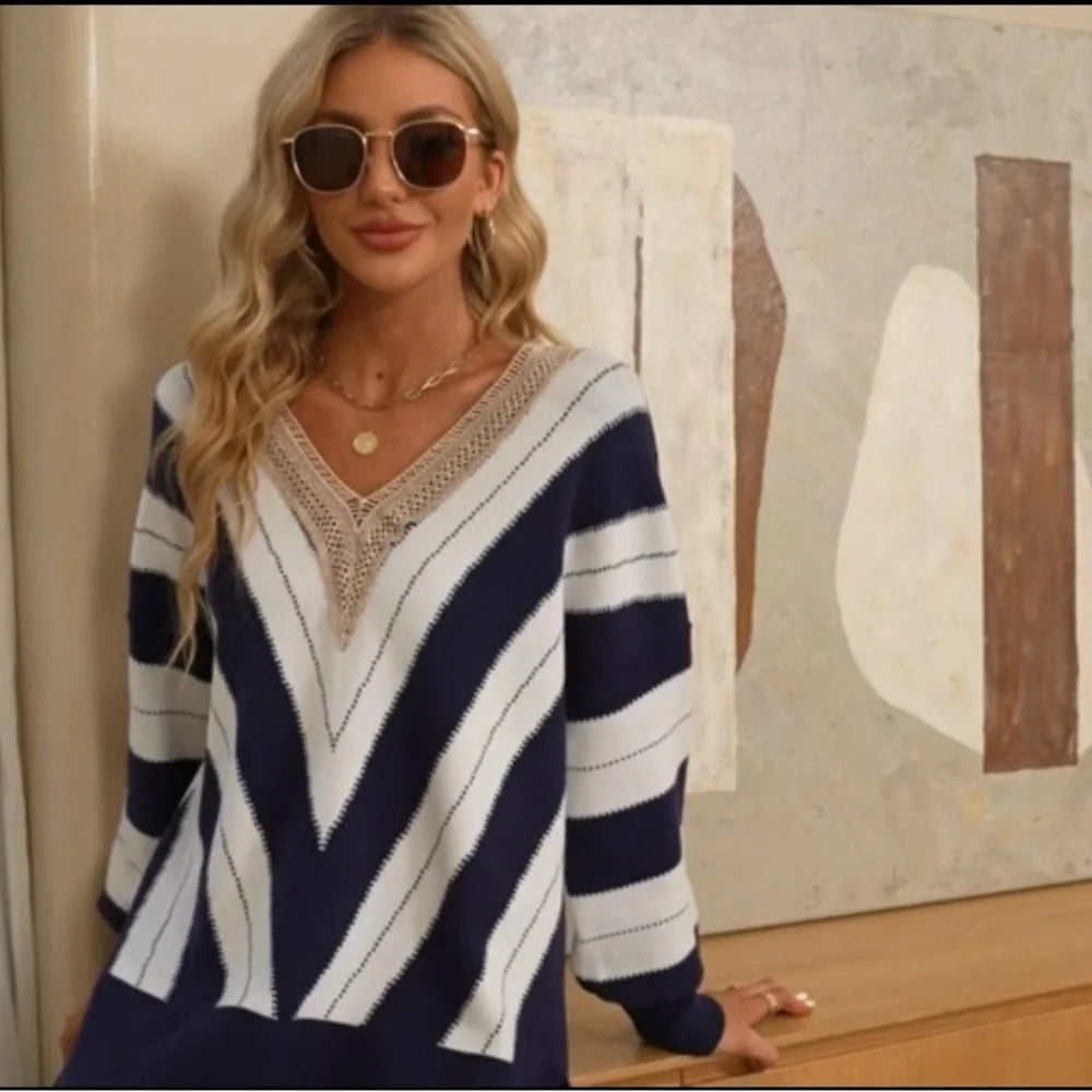 Lace V‑Neck Color Block Striped Oversized Sweater – Green, Nylon‑Viscose Knit, Fall Essential -US2D