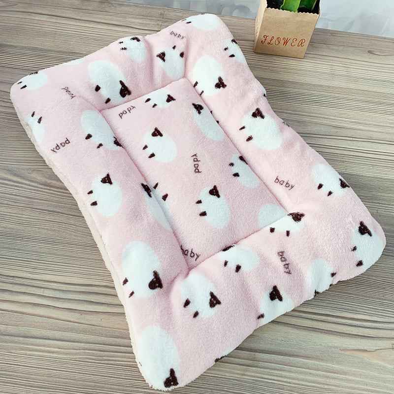 Perssia CozyNest Sleeping Pad — Ultra‑Soft Winter Flannel Bed for Pets