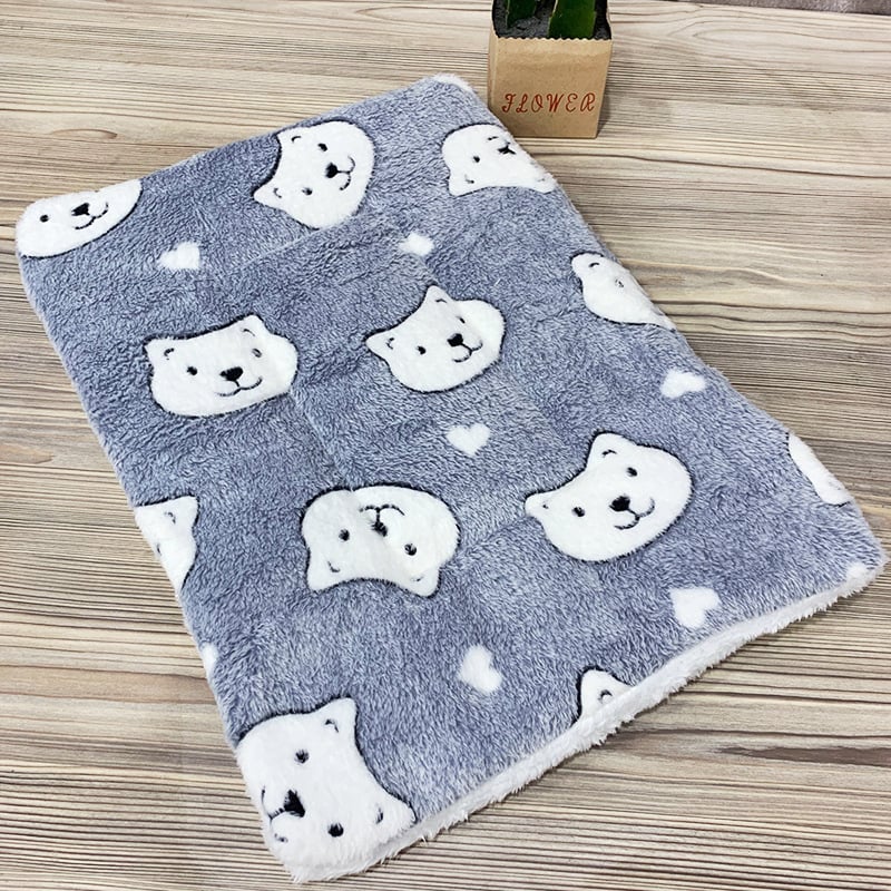 Perssia CozyNest™ Winter Pet Sleeping Pad — Ultra‑Soft Flannel Comfort - PERSSIA