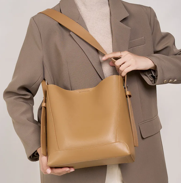 Perssia Veloura Luxe Genuine Leather Shoulder Bag — Timeless Everyday Elegance
